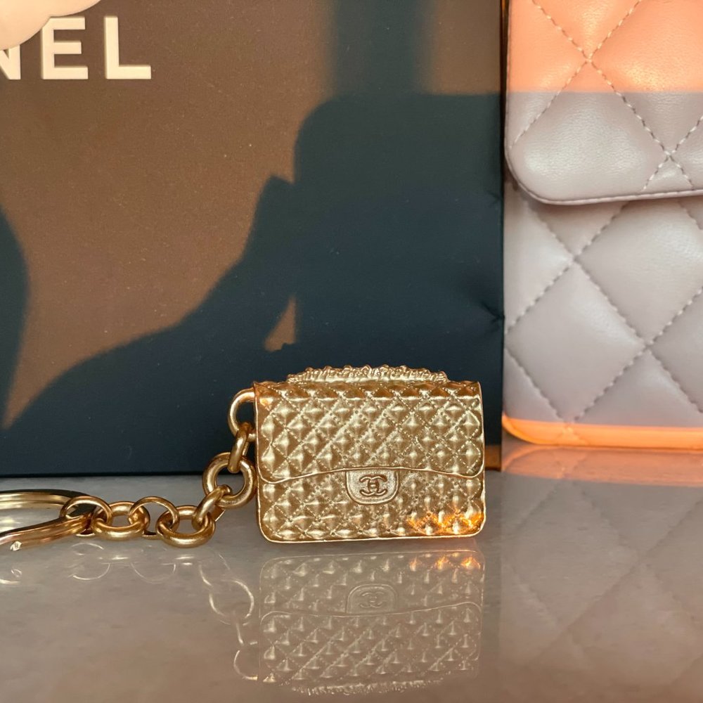 Authentic CHANEL Classic Flap Gold Key Ring/Chain